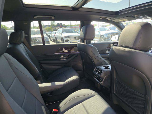 new 2025 Mercedes-Benz GLS 450 car, priced at $92,275