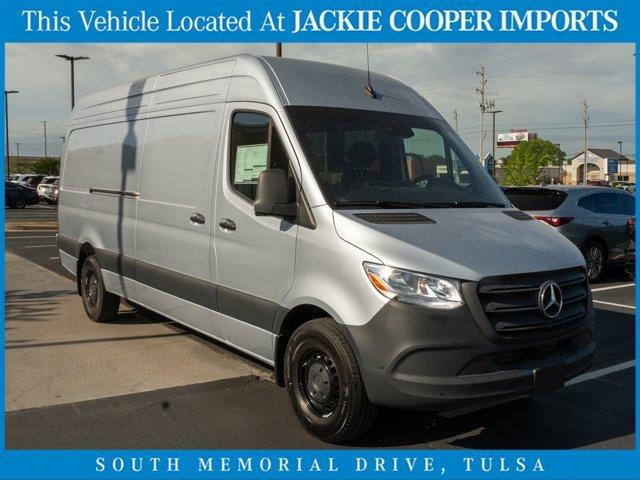 new 2024 Mercedes-Benz Sprinter 3500 car, priced at $70,077