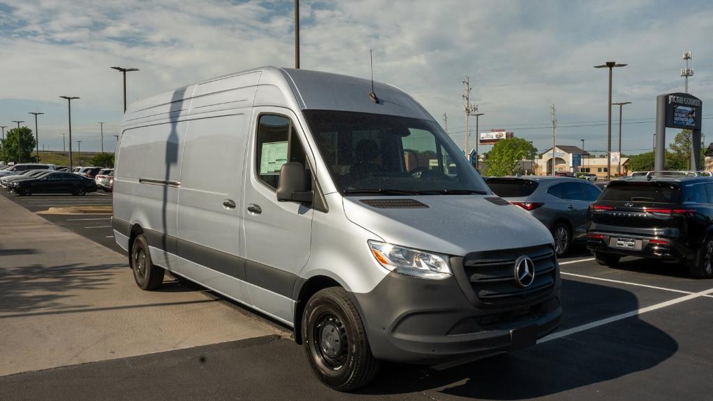 new 2024 Mercedes-Benz Sprinter 2500 car, priced at $70,077