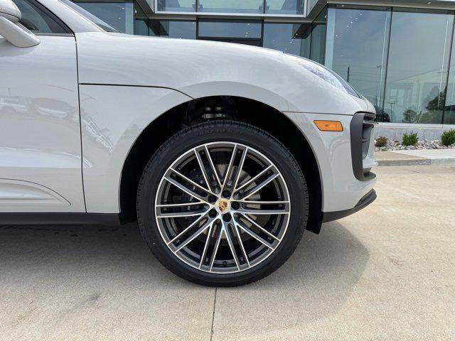 new 2025 Porsche Macan car