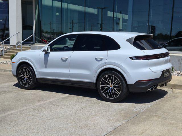 new 2025 Porsche Cayenne car