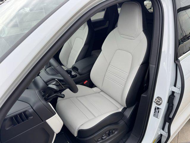 new 2025 Porsche Cayenne car