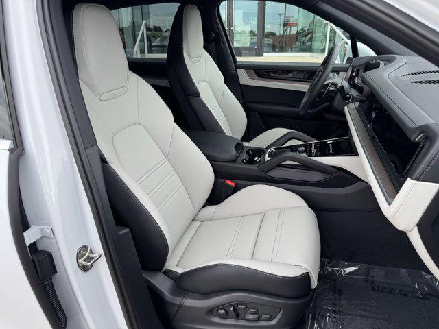 new 2025 Porsche Cayenne car