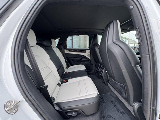 new 2025 Porsche Cayenne car