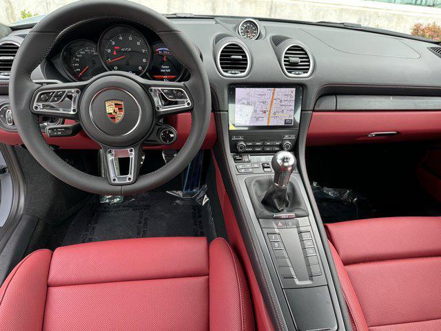 new 2025 Porsche 718 Cayman car
