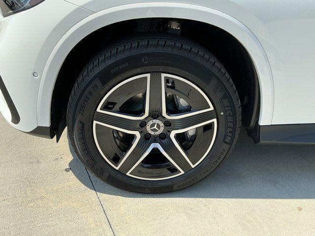 new 2025 Mercedes-Benz GLC 300 car, priced at $57,800