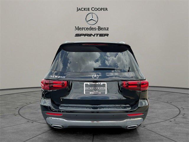 new 2025 Mercedes-Benz GLB 250 car, priced at $48,645