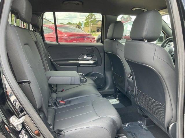 new 2025 Mercedes-Benz GLB 250 car, priced at $48,645