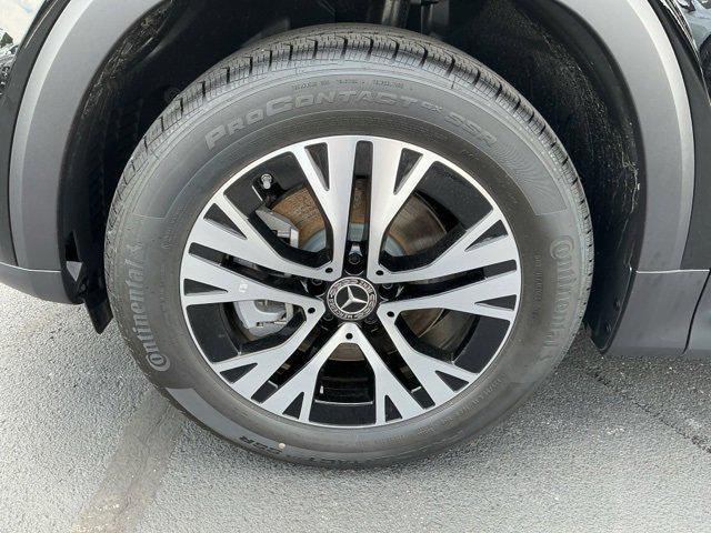 new 2025 Mercedes-Benz GLB 250 car, priced at $48,645