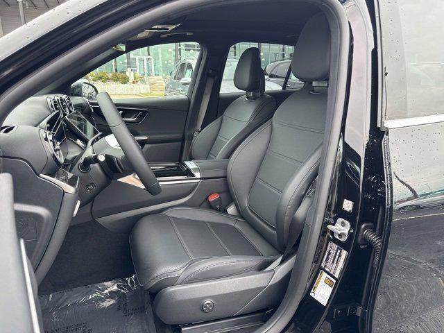 new 2025 Mercedes-Benz GLC 300 car, priced at $55,395