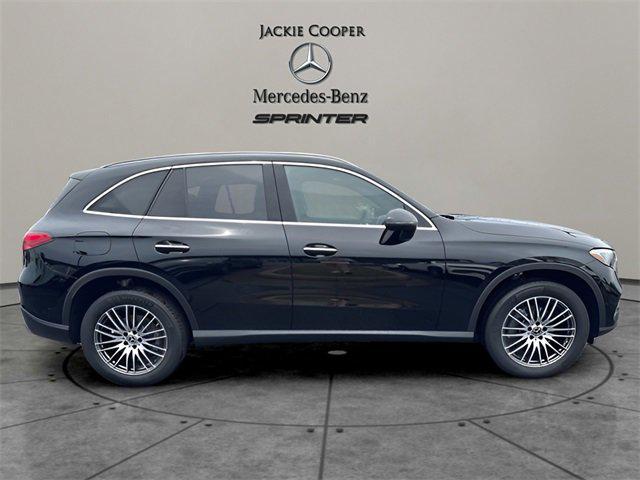 new 2025 Mercedes-Benz GLC 300 car, priced at $55,395
