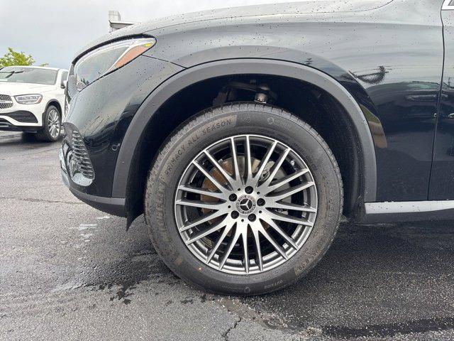 new 2025 Mercedes-Benz GLC 300 car, priced at $55,395