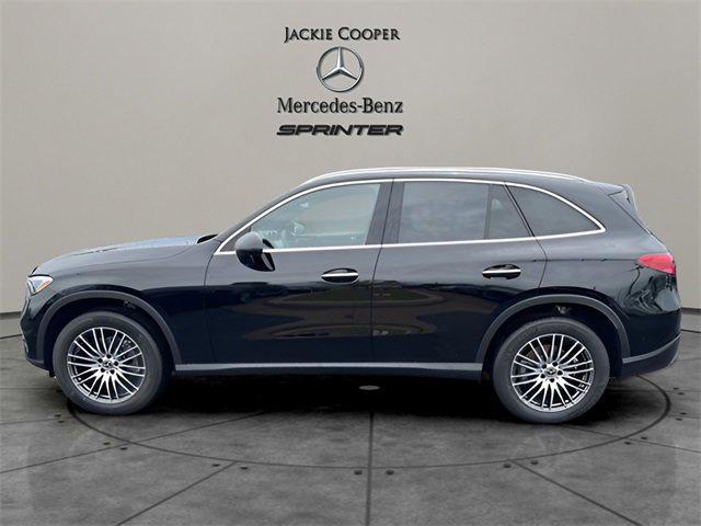 new 2025 Mercedes-Benz GLC 300 car, priced at $55,395