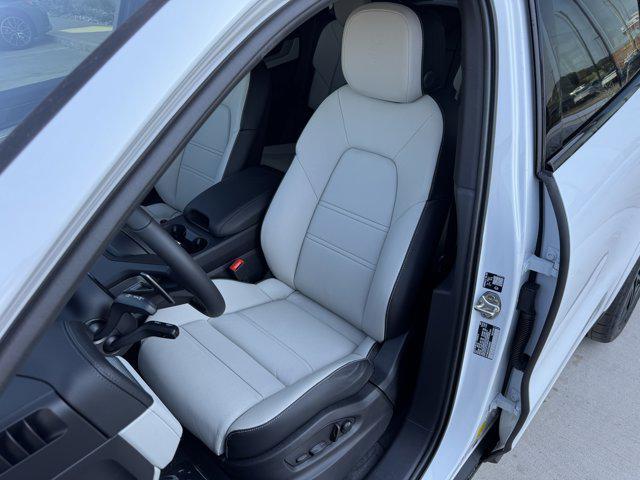new 2026 Porsche Cayenne car