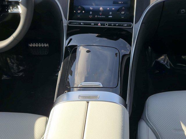 new 2025 Mercedes-Benz GLC 300 car, priced at $61,505