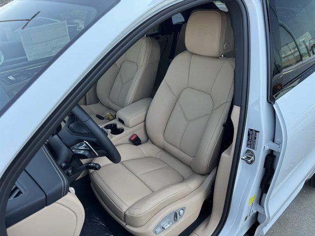new 2025 Porsche Macan car