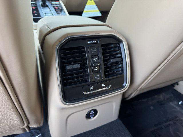 new 2025 Porsche Macan car