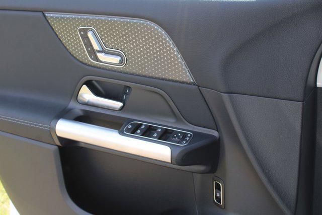 new 2025 Mercedes-Benz GLA 250 car, priced at $45,650