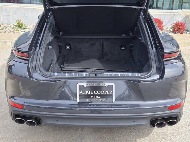 new 2024 Porsche Panamera car