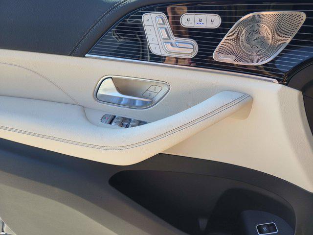 new 2025 Mercedes-Benz GLS 580 car, priced at $120,755