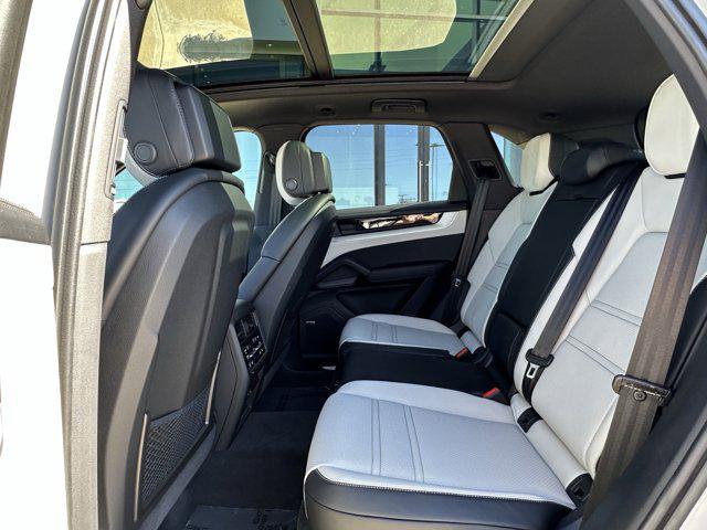 new 2026 Porsche Cayenne car