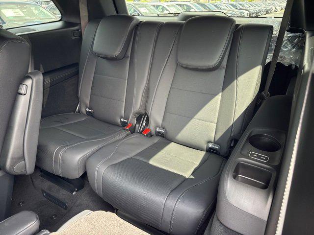 new 2025 Mercedes-Benz GLS 450 car, priced at $95,365