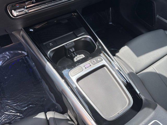 new 2025 Mercedes-Benz GLA 250 car, priced at $45,845