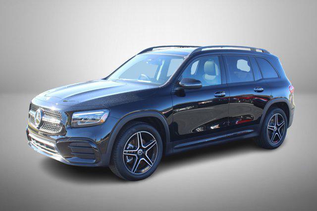 new 2025 Mercedes-Benz GLB 250 car, priced at $52,395