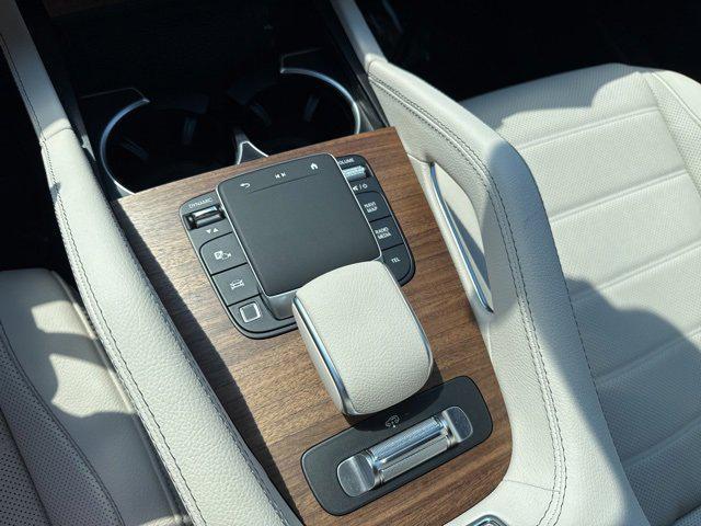 new 2025 Mercedes-Benz GLS 580 car, priced at $117,645