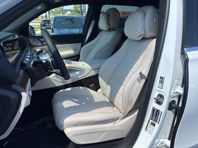 new 2025 Mercedes-Benz GLS 580 car, priced at $117,645