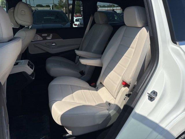 new 2025 Mercedes-Benz GLS 580 car, priced at $117,645