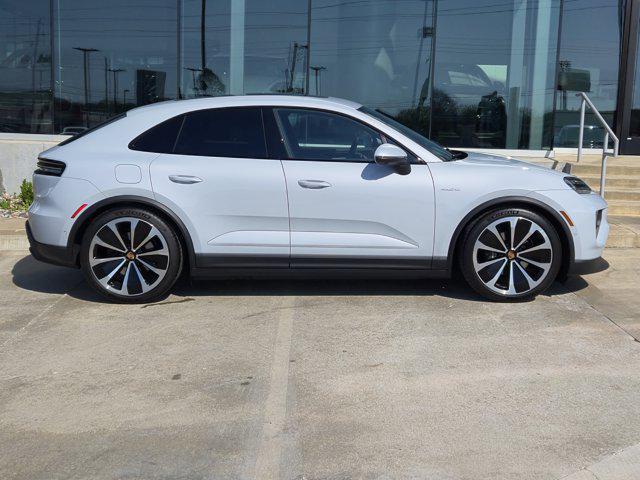 new 2025 Porsche Macan car