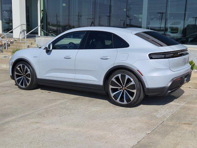 new 2025 Porsche Macan car