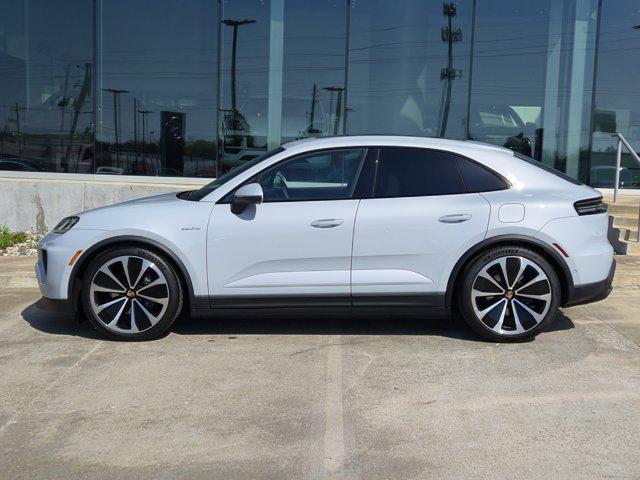 new 2025 Porsche Macan car