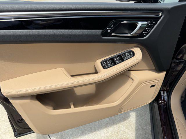 new 2025 Porsche Macan car