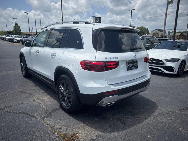 new 2025 Mercedes-Benz GLB 250 car, priced at $53,140