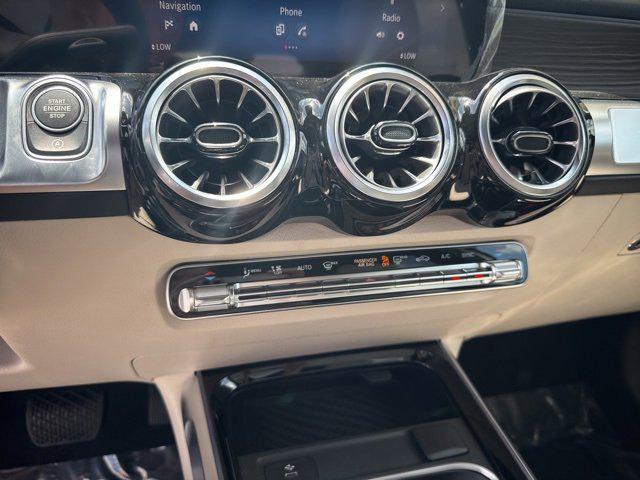new 2025 Mercedes-Benz GLB 250 car, priced at $53,140