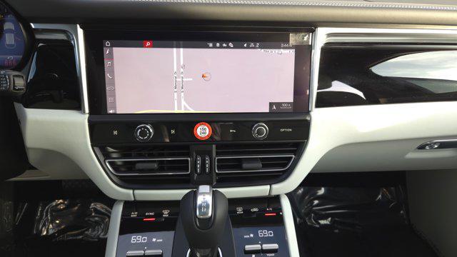 new 2025 Porsche Macan car