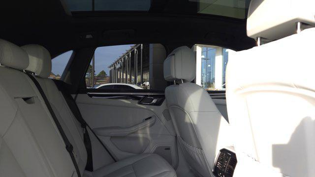new 2025 Porsche Macan car