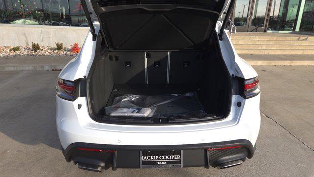 new 2025 Porsche Macan car