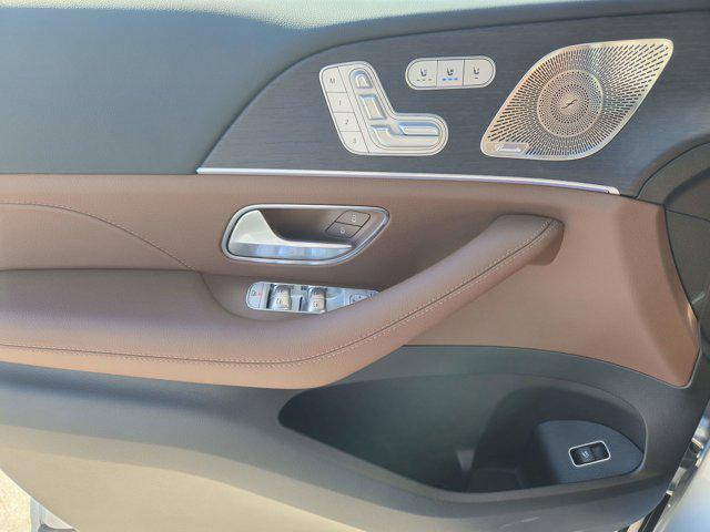new 2025 Mercedes-Benz GLS 450 car, priced at $95,865