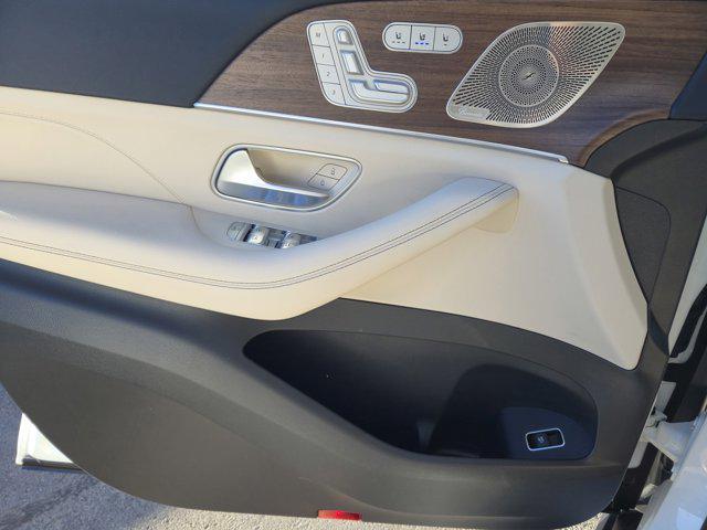 new 2025 Mercedes-Benz GLS 450 car, priced at $91,800