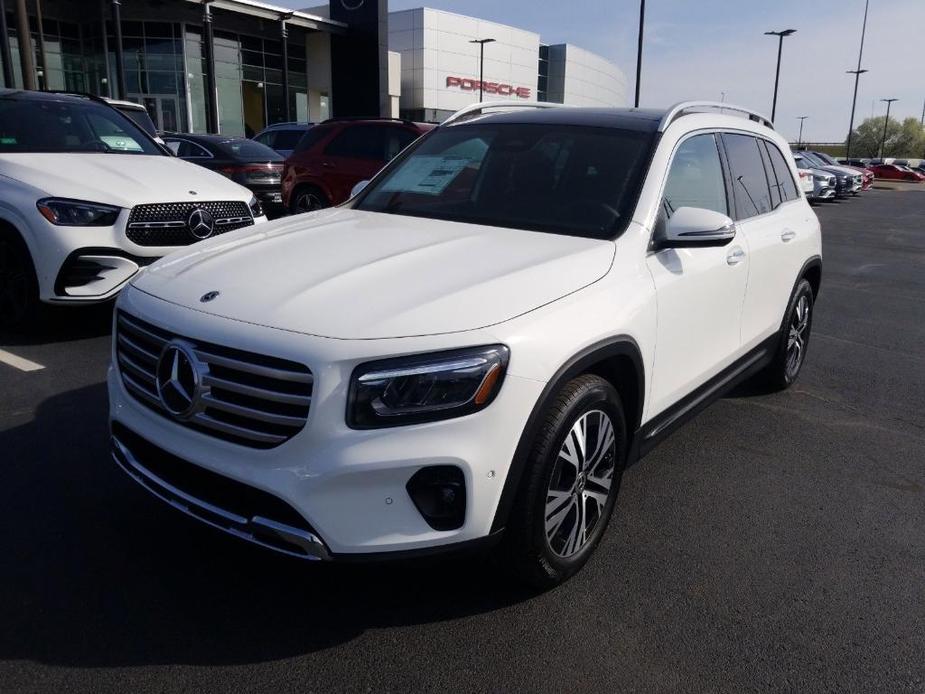 new 2024 Mercedes-Benz GLB 250 car, priced at $50,990