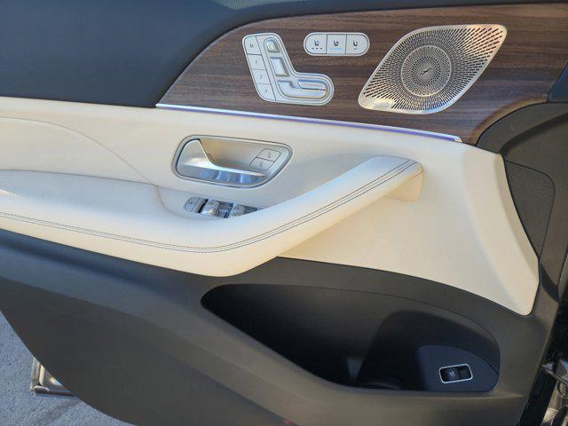 new 2025 Mercedes-Benz GLS 450 car, priced at $95,685