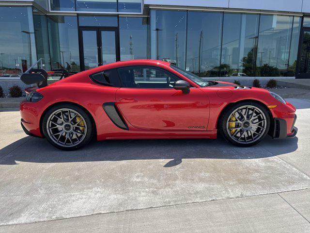 new 2025 Porsche 718 Cayman car