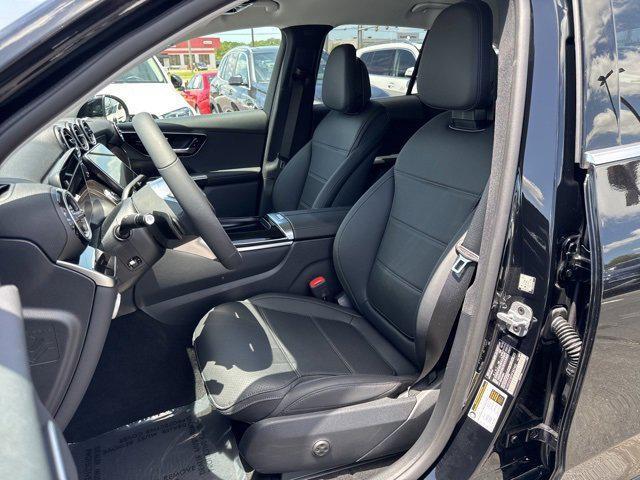 new 2025 Mercedes-Benz GLC 350e car, priced at $60,937