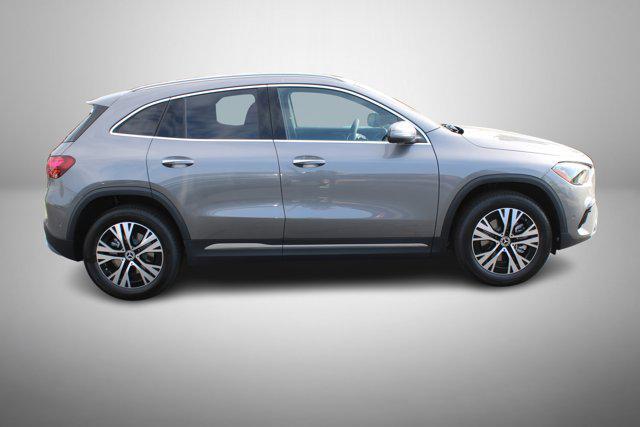new 2025 Mercedes-Benz GLA 250 car, priced at $51,320
