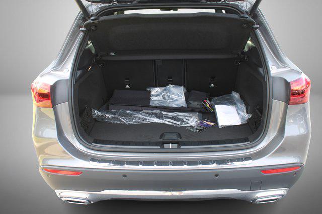 new 2025 Mercedes-Benz GLA 250 car, priced at $51,320