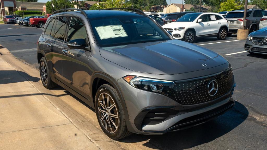 new 2024 Mercedes-Benz EQB 250 car, priced at $61,925