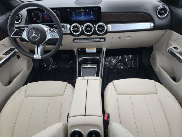 new 2025 Mercedes-Benz GLB 250 car, priced at $49,580